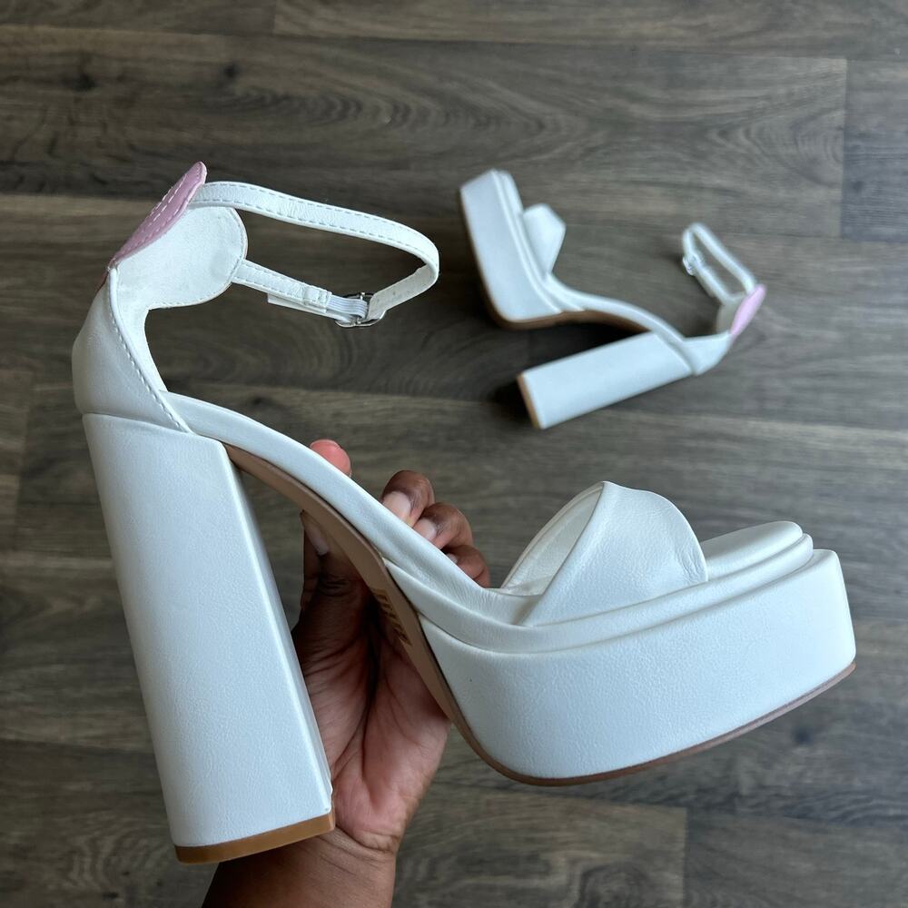 Olivia Miller White and Pink Amour Platform Heels Size 8